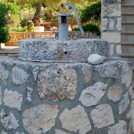 Fterini Sterna & Alletri * Agios Leon