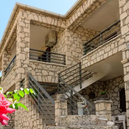 Apartmán Fterini Sterna & Alletri Agios Leon