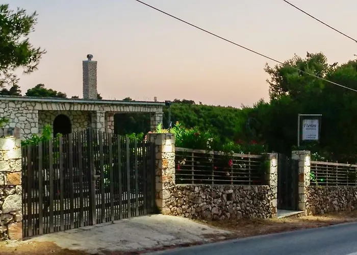 Fterini Sterna & Alletri Agios Leon