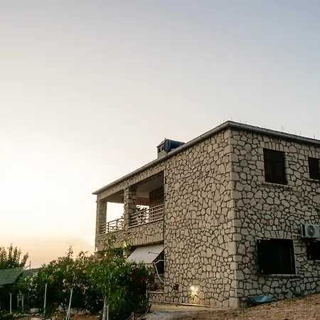 Fterini Sterna & Alletri Апартаменты Agios Leon